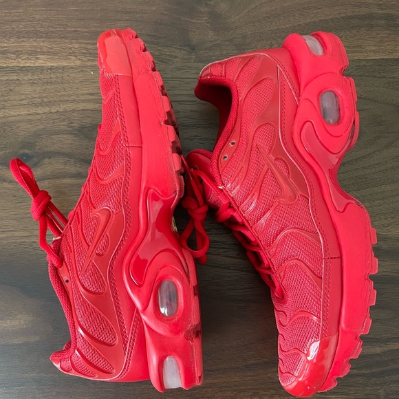 Nike Air Max Plus Low Red - Picture 2 of 10